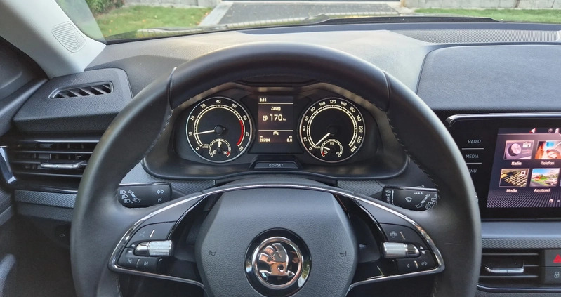 Skoda Kamiq cena 87900 przebieg: 28000, rok produkcji 2021 z Górzno małe 211